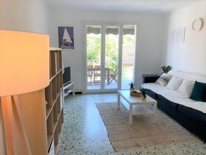 Apartment with balcony