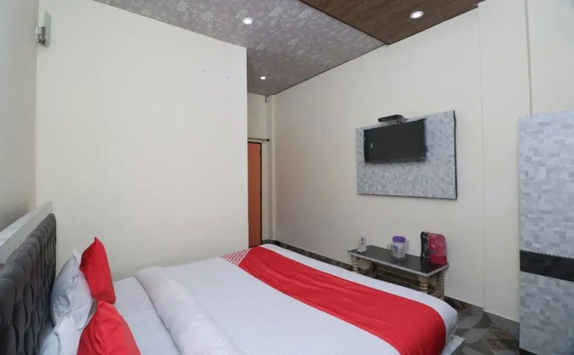 Green Mountains by OYO Rooms