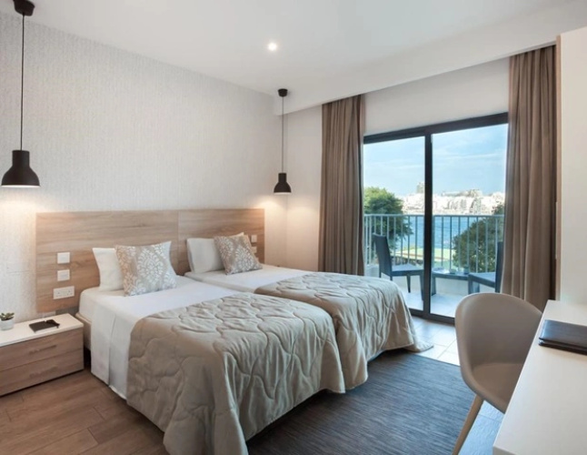 Plaza Suite Regency Hotel