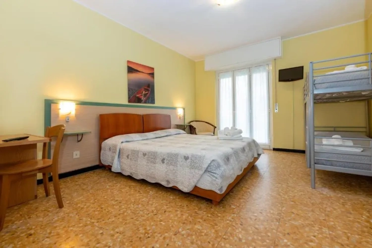 Standard Quadruple room