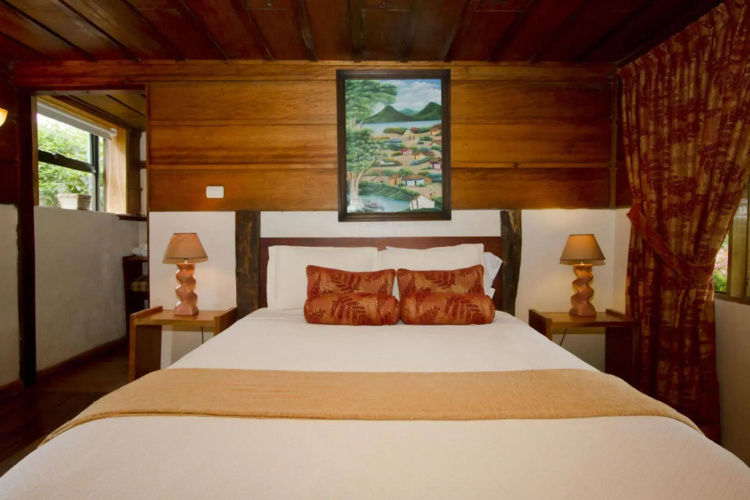 Poas Volcano Lodge