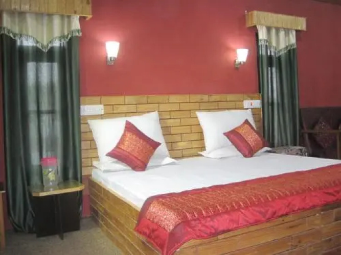 Hotel Kashmir Inn
