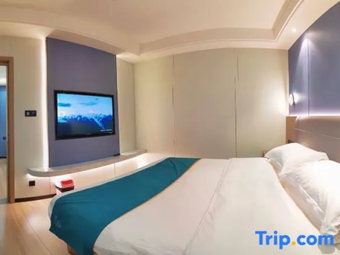 1 Bedroom Business Suite