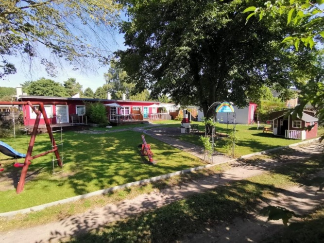 1 Bedroom Bungalow with garden view