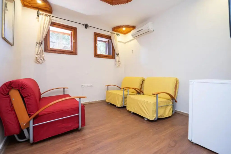 Dort Mevsim Butik Otel
