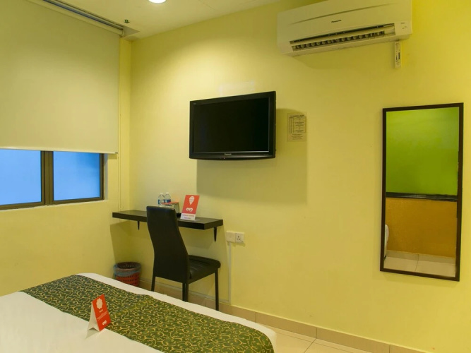 OYO 151 Twin Hotel