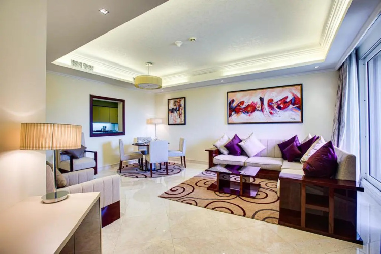 TAJ 5* Palm Jumeirah apartment with beach access