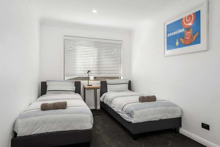 24 Hibiscus Crescent
