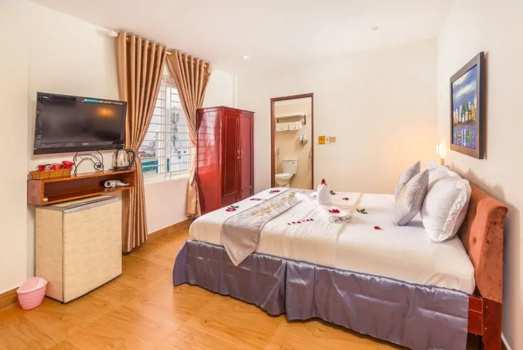 Amona Hotel