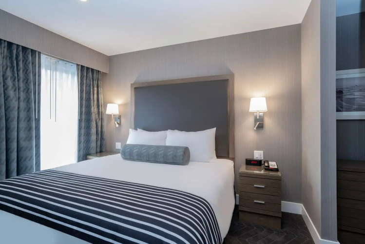 Sandman Signature St. John's Hotel