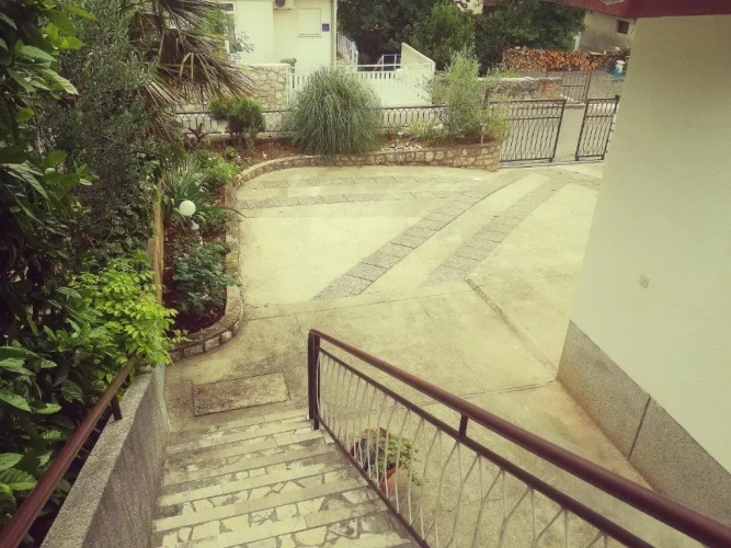 Apartment with sea view