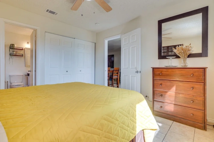 3 Bedrooms Apartment