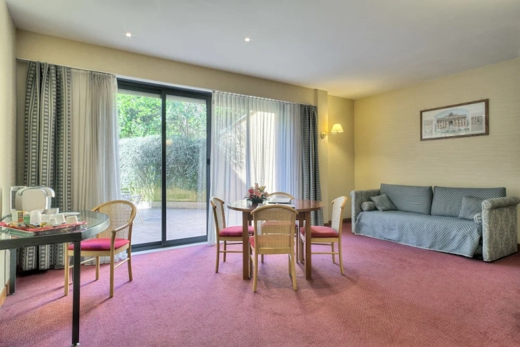 Business Double room with balcony and with garden view