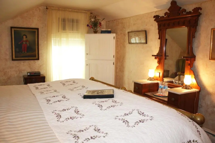 The White House Inn