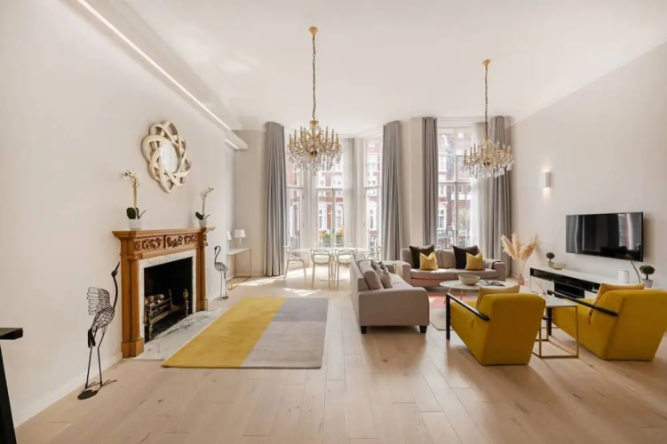 Presidential Residence 14ft High Ceilings