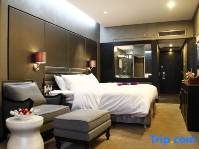 Standard Double room with river view