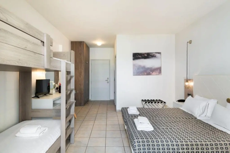 Quadruple room