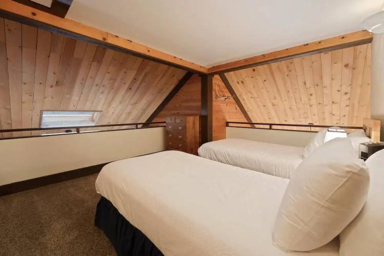Pole House 10 2 Bedroom Cabin