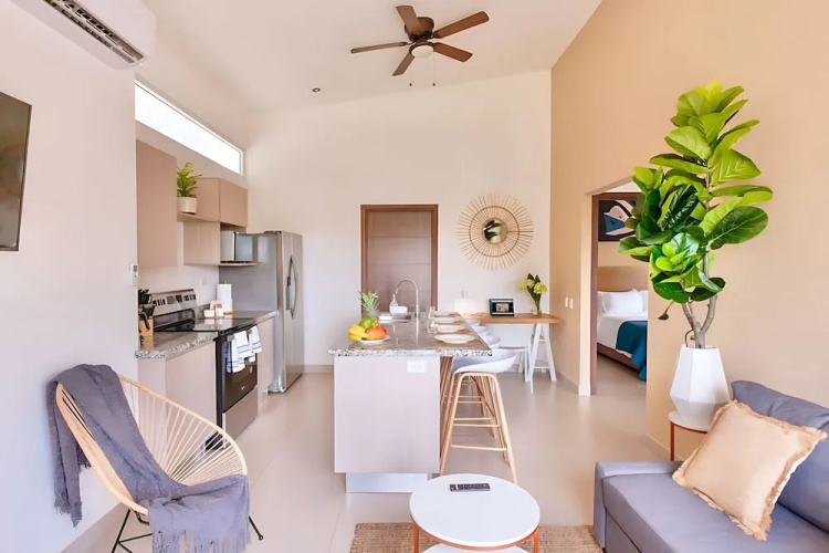 Upstay - Modern Jaco Beach Apartment with Pool