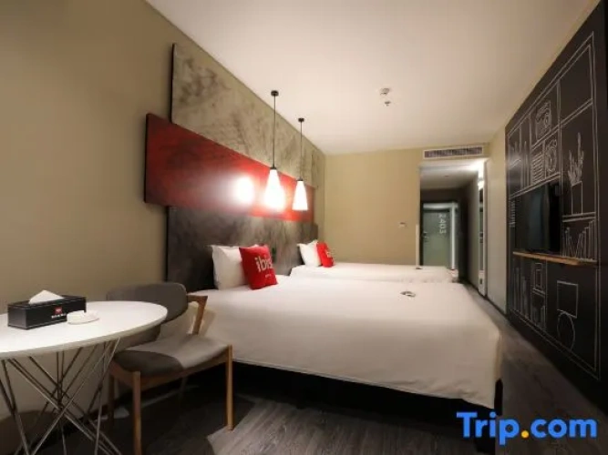 Standard Twin Family room