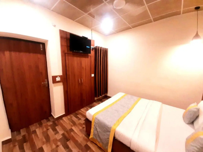 Luxmi Hotel