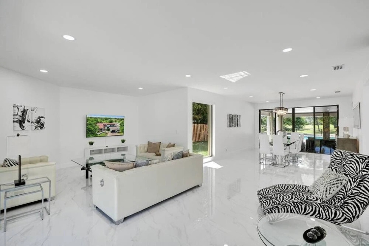 6 BR Home with Heated Pool & Golf View
