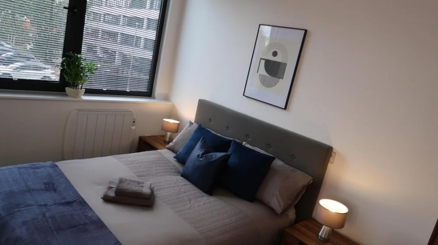 Cosy Apartment in Old Trafford With Parking Space