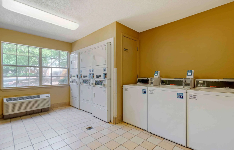Extended Stay America - Atlanta - Cumberland Mall photo 19