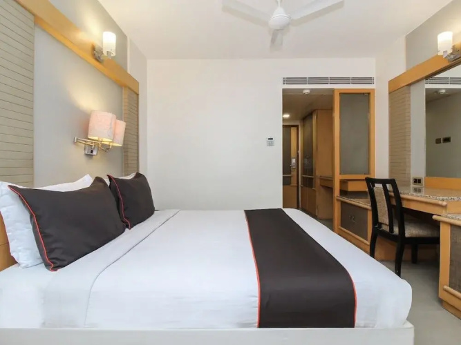 Deccan 8 by OYO Rooms