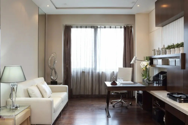 eStay Residence Poly Central Pivot