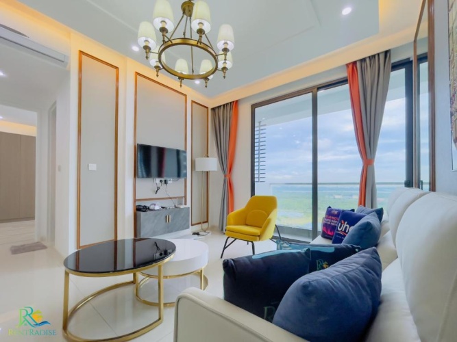 3 Bedrooms Apartment
