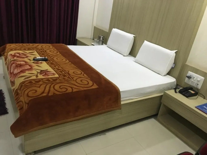 JK Rooms 101 Hotel Asian Inn