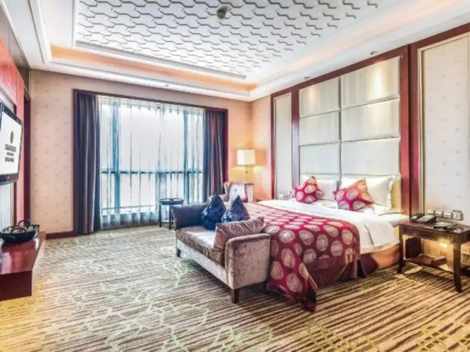River & Holiday Hotel
