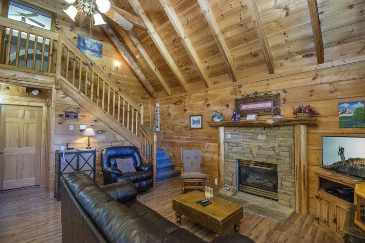 The Bear Pause by Eagles Ridge Resort