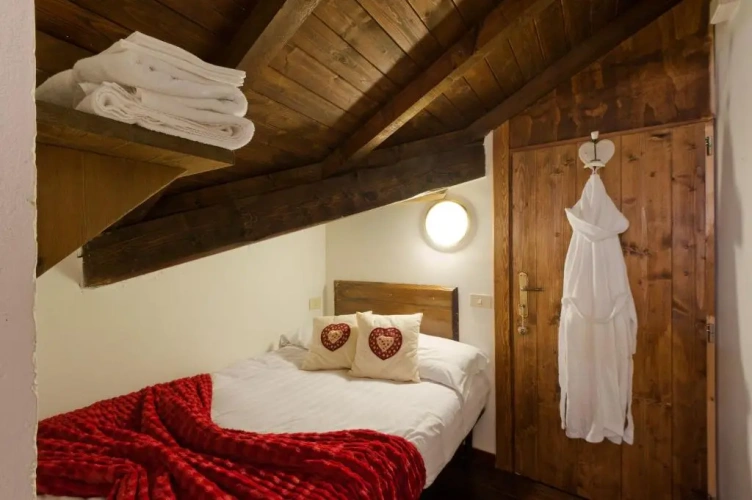 Standard Triple Attic room