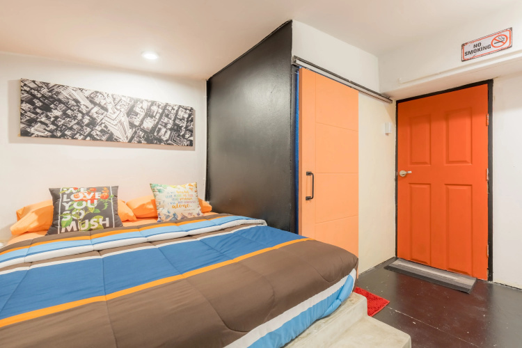 Shakira Hostel