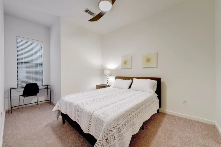 StayLo Luxury 1 Bedroom Apartment