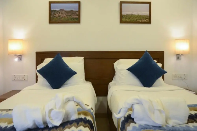Standard Twin room