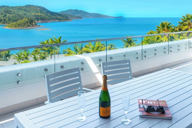 2 Bedrooms Apartment with balcony and with ocean view