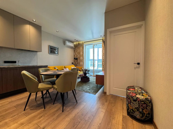 Apartment on Leonid Levin 7