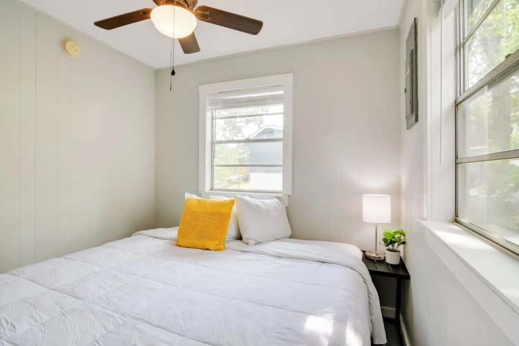 2 Bedrooms Cottage