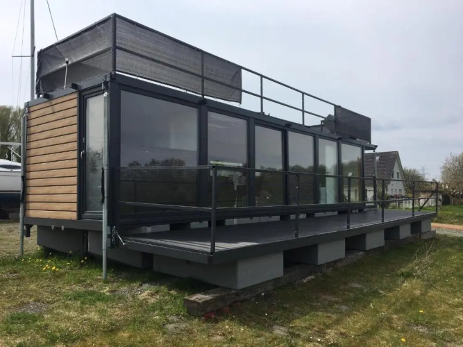2 Bedrooms Chalet