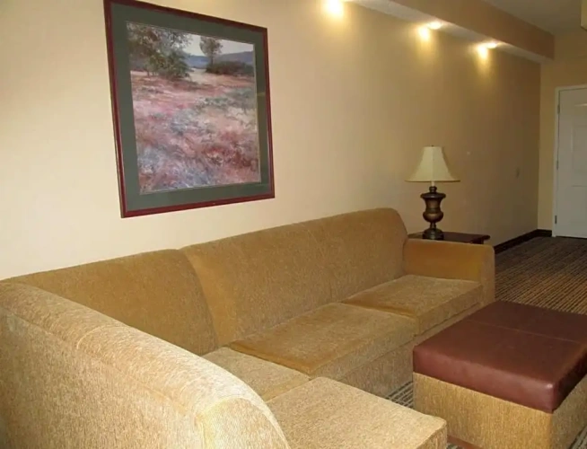 1 Bedroom Suite