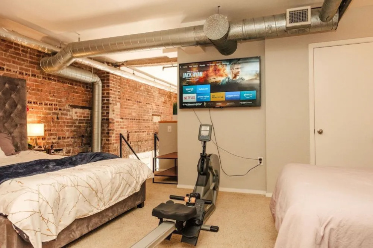 CrashPad on Main Street