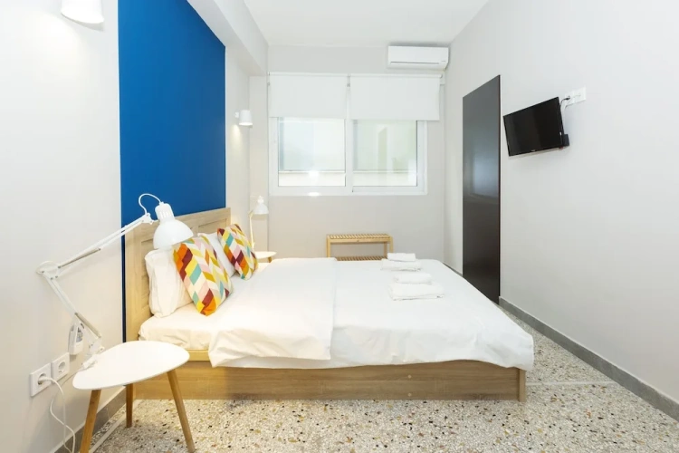 1 Bedroom Apartment with city view