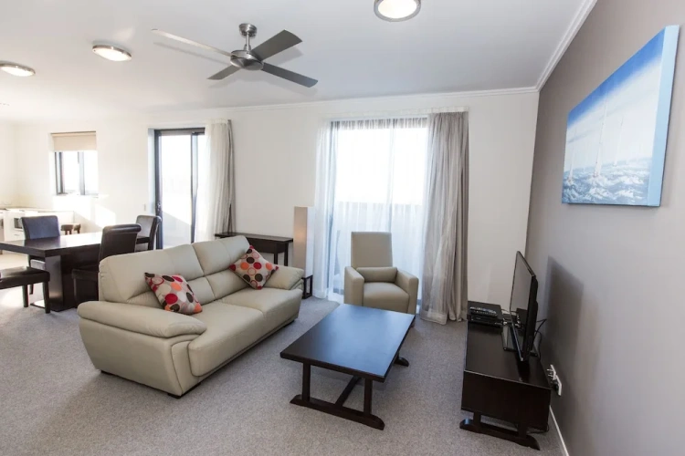 2 Bedrooms Quadruple Family Apartment with balcony