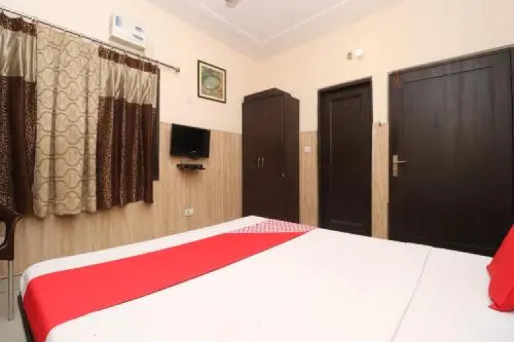 OYO 29073 Hotel Relax