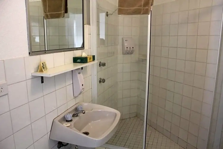 Standard Sextuple room