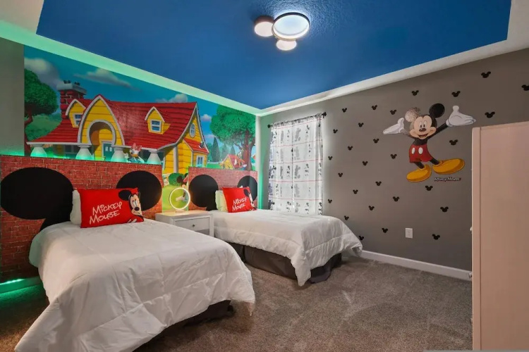 Disney 9Bd Storeylake Game Pool