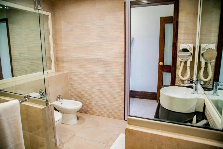 Saffron D'or Hotels